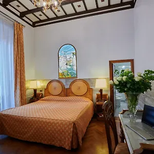 Hotel Farnese, Rome
